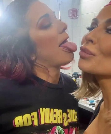 Pamela Rose Martinez sexy model img