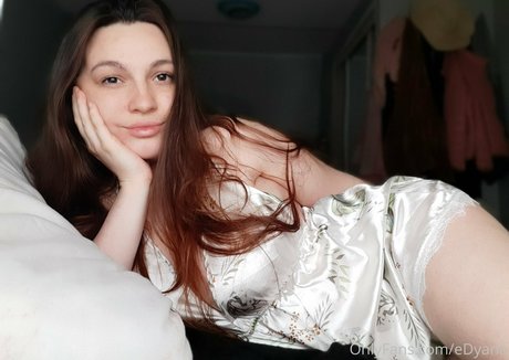 afterhoursd beautiful actress img