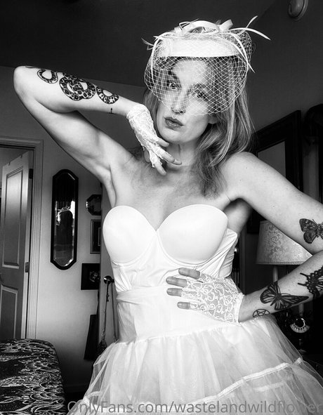 wastelandwildflower perfect actress gallery