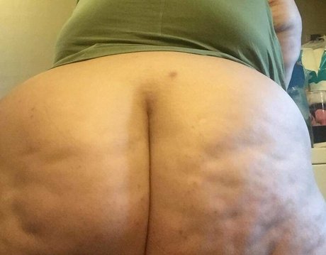 thiccyyy2thicc star exclusive picture