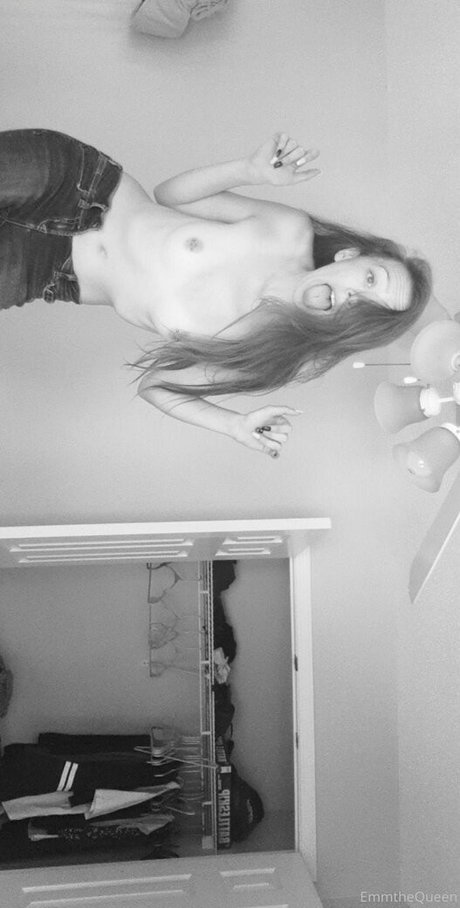 emmthequeen hot pornstar photos