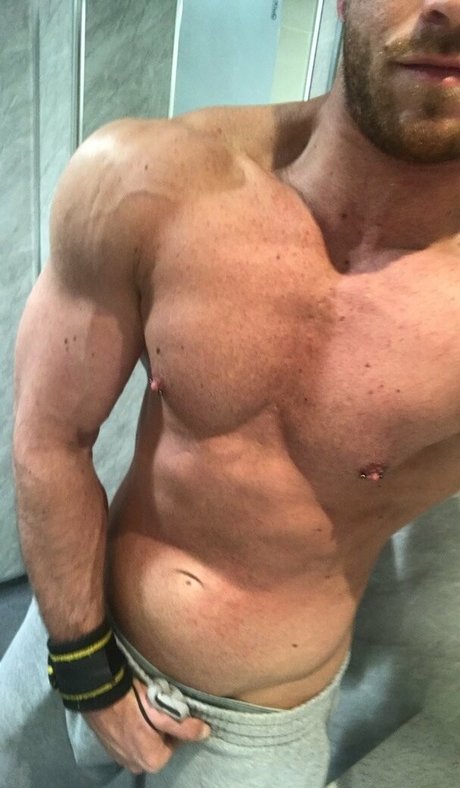 maxeatsellie star nude pictures