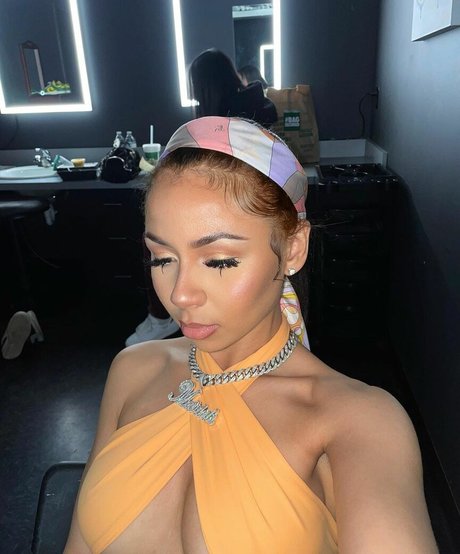 Mariah The Scientist model sexy img