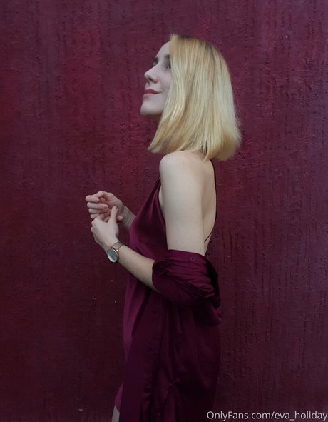 evaholiday naked pornstar pic