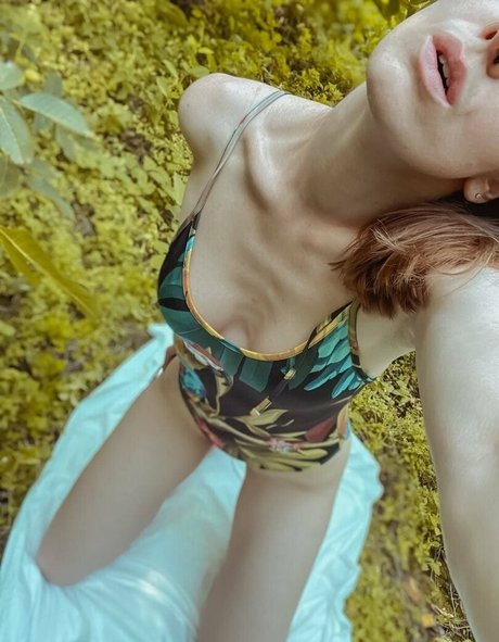 evaholiday free model pics