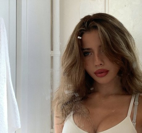 vinsotanna pornstar nude images