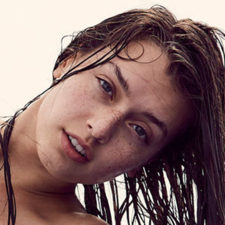 Jessica Clements model nude pictures