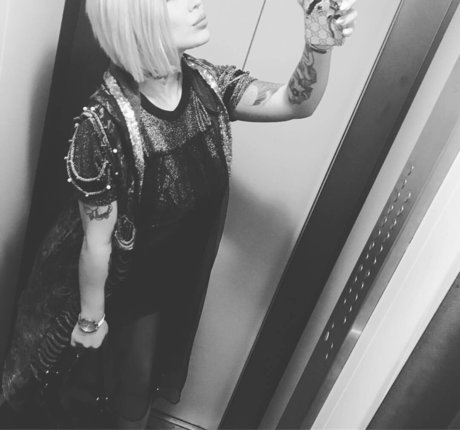 Marina Burnashova hd pornstar pics