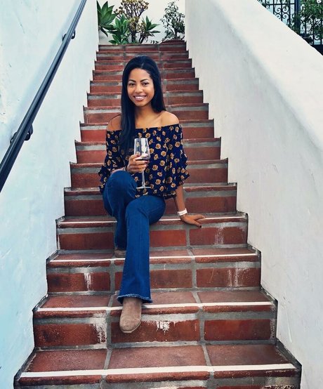 Camille Hyde nice model photo