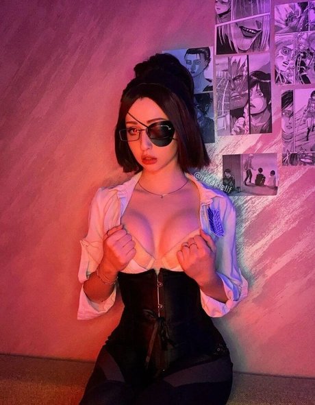 freakiellf pretty star galleries