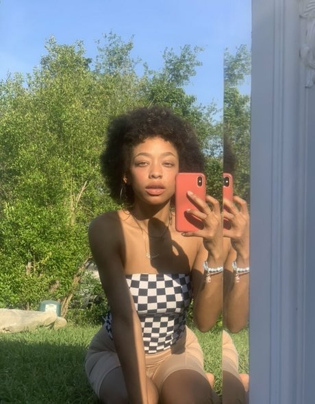 chynaunique nude pornstar pictures