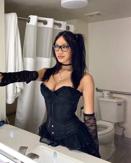 mailynguyenn model free pics