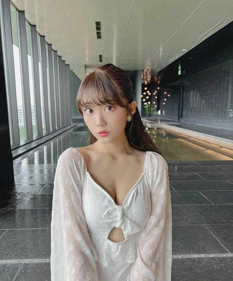 Abe Yumeri art actress archive