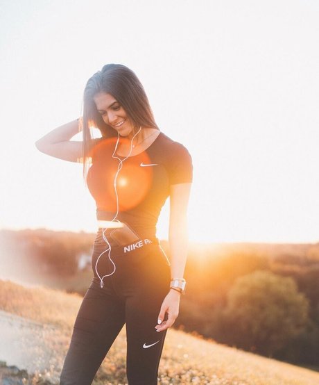 Dominique D Angelo model perfect images