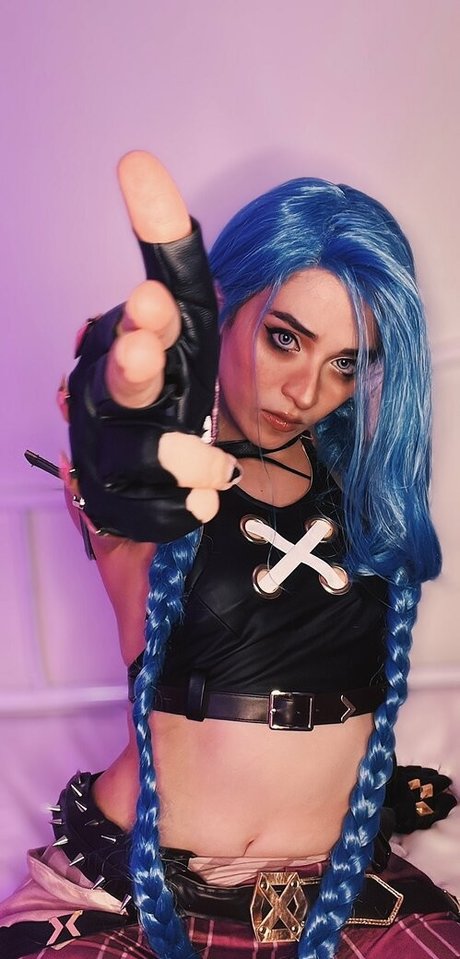 Vain Virgo beautiful model pics