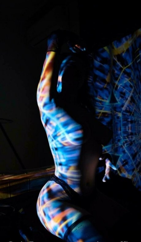 magicmuffin star naked photo