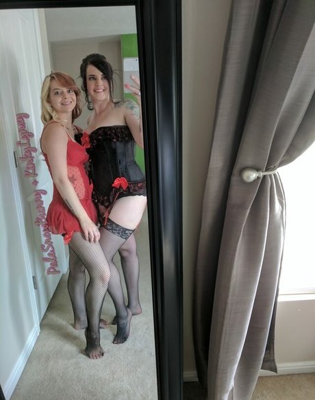 Palesnowbunny pornstar top photos