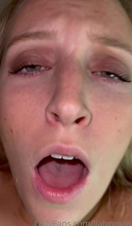 Blondebarbie18 model adult galleries