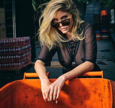 Barbara Evans hot actress gallery