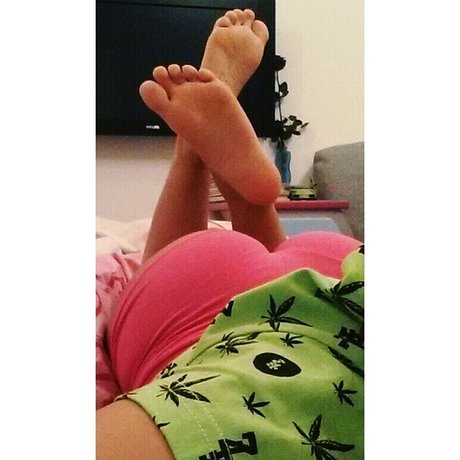 Ljubicasta Maca star picture