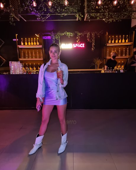 Sol Abelleira model hd photos