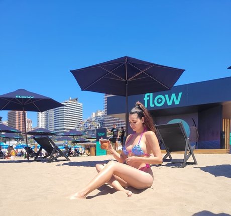 popular asian onlyfans best picture