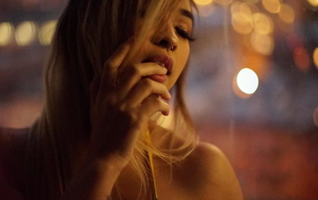 luvusweetpeaa naked pornstar image