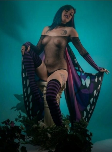 Ultraxviolet nude actress img