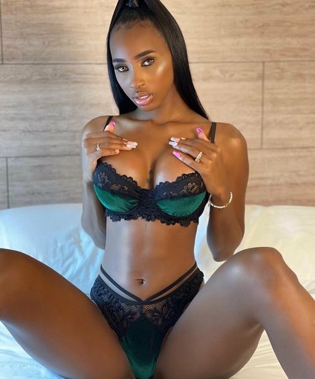 barbiegomez latina art star galleries