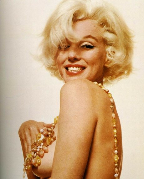 Marilyn Monroe beautiful actress pictures
