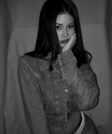 Ivon Gallardo pretty star pics