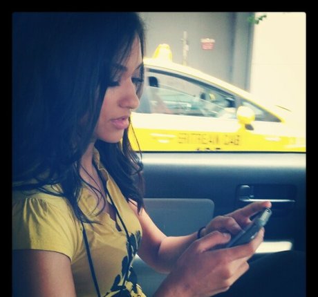 Janina Gavankar Profile pic