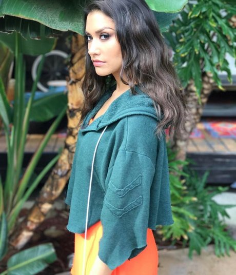 Janina Gavankar pretty actress archive