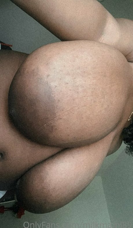 Milkmami89 model image