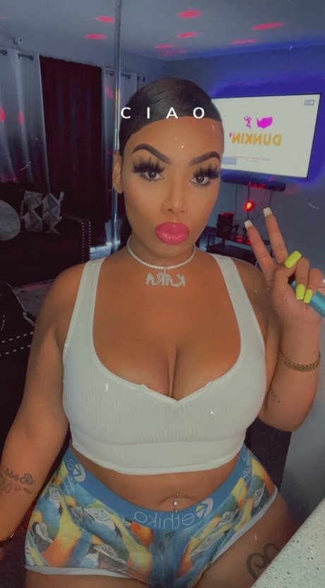 Karab2wett hot actress images