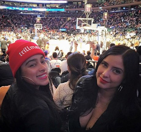 Laura Stylez model top picture