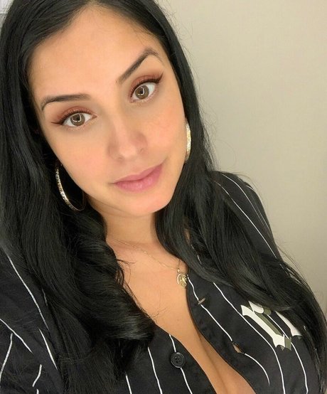 Laura Stylez hd actress images