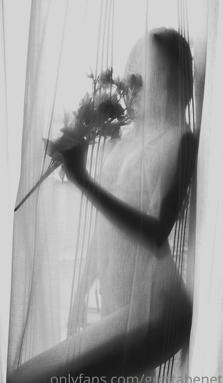 grettabenet sex star photos