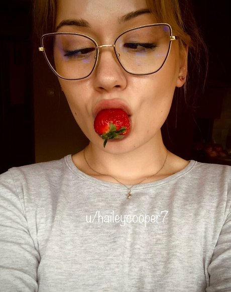 Hailey Cooper hot star galleries