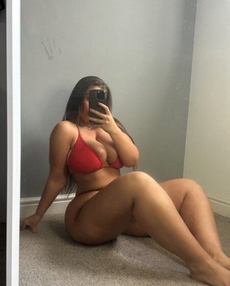 naughtybabeoxo perfect model gallery