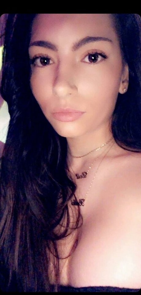 Bella s Toy Chest free star img