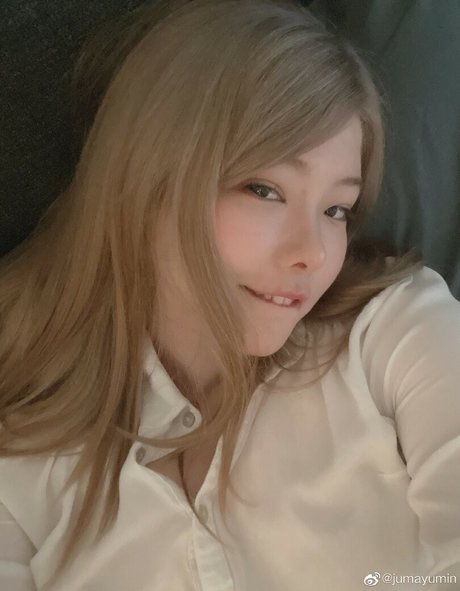 Julia Nakamura model art img