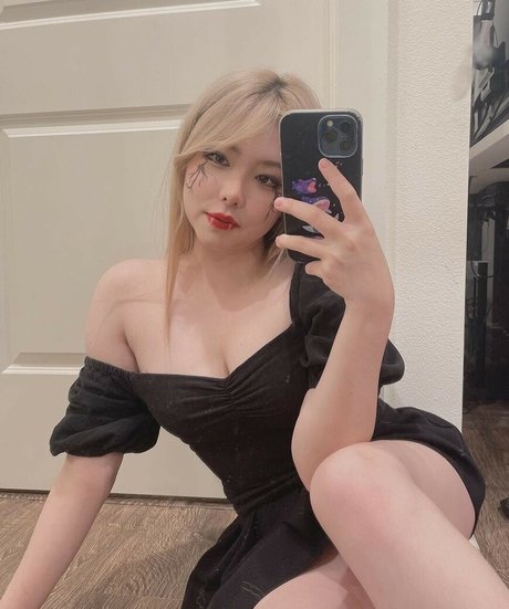 Julia Nakamura star nudes images