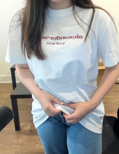 Julia Nakamura model pretty image