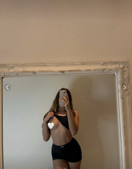 Cleo Isabell model nice picture