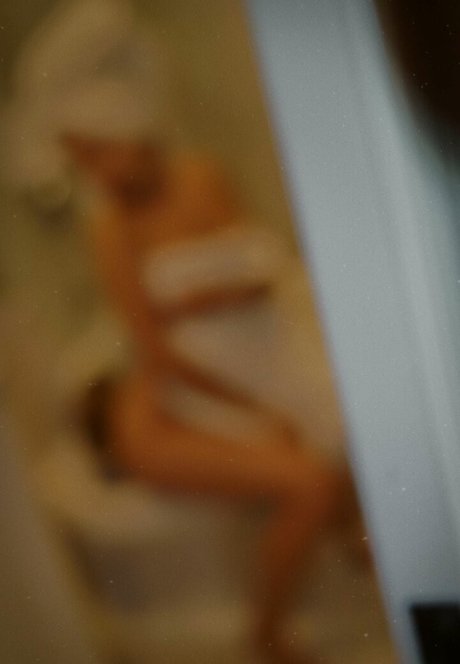 Miratwitch Profile pic