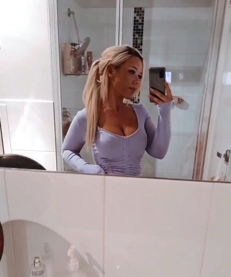 KimJade999 model hd image