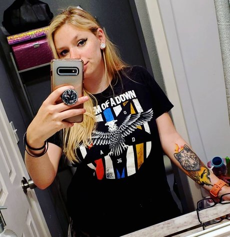 Gabby Swears top model pic