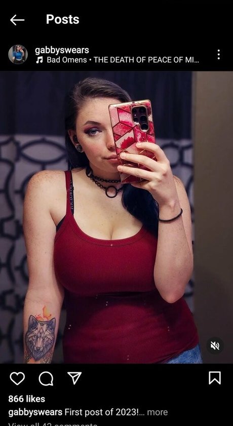 Gabby Swears naked actress photo