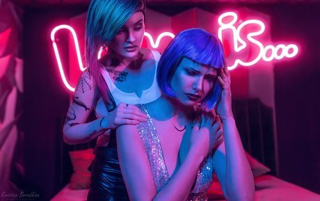 Miroslava Ladovir model art gallery